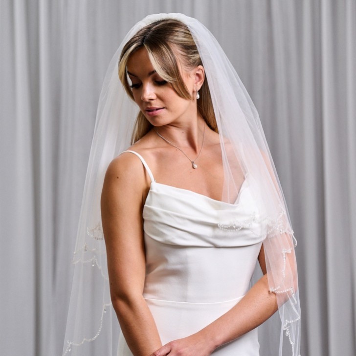 Linzi Jay Perlenverzierte Fingerspitzenschleier mit Kristalltropfen LA941