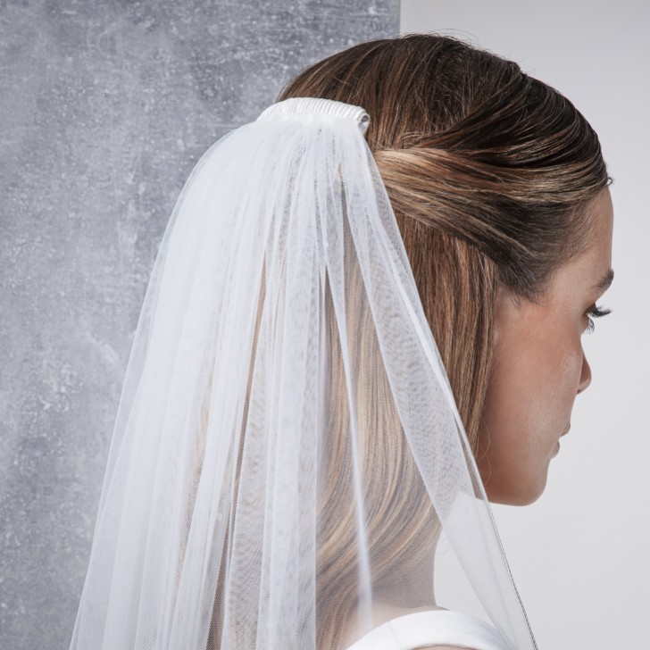 Rainbow Club Voile de la gaieté à un seul niveau avec des diamants dispersés