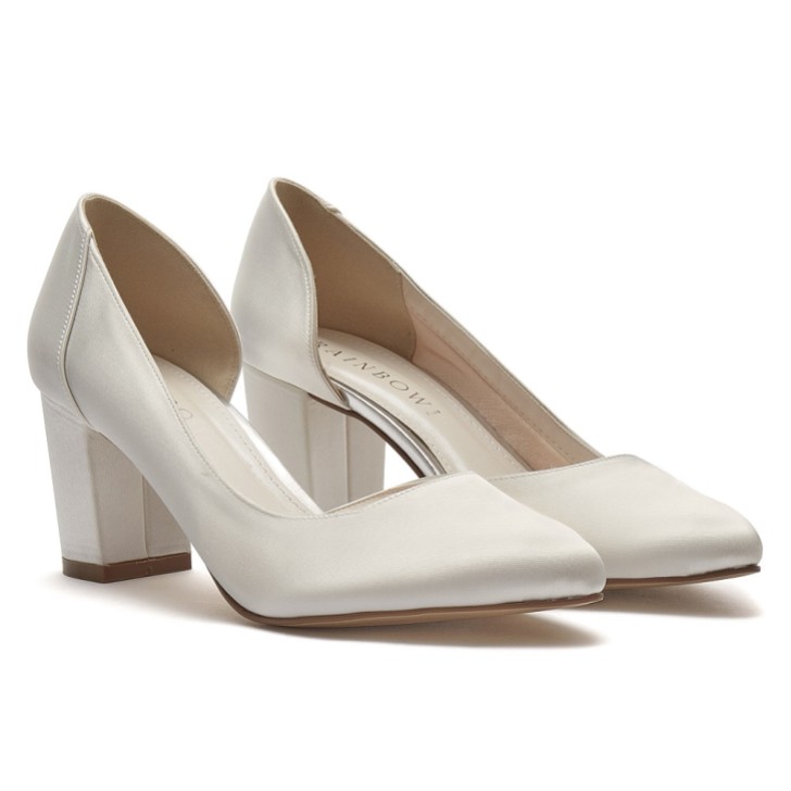 Rainbow Club Harriet Einfärbbare Elfenbein Satin Blockabsatz Hofschuhe