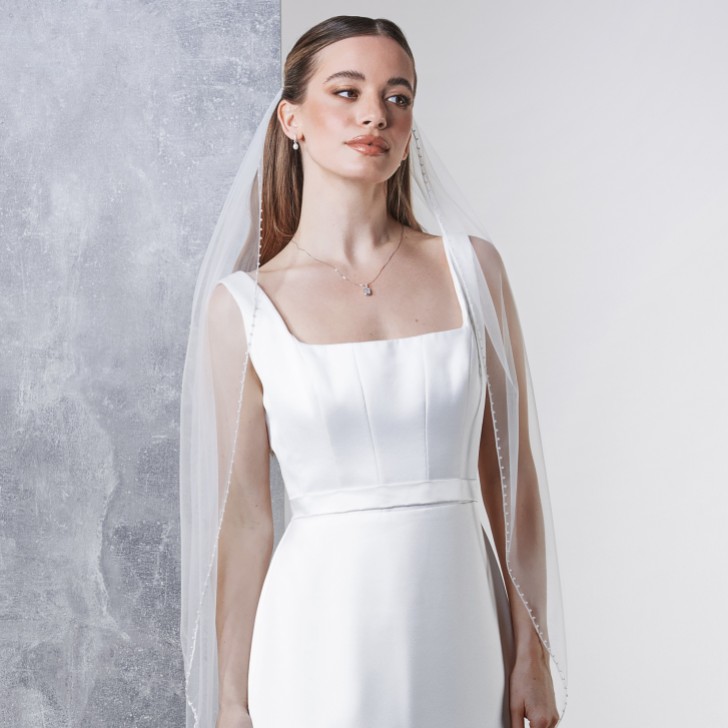 Rainbow Club Hydrangea Ivory Single Tier Pearl Edge Fingertip Veil