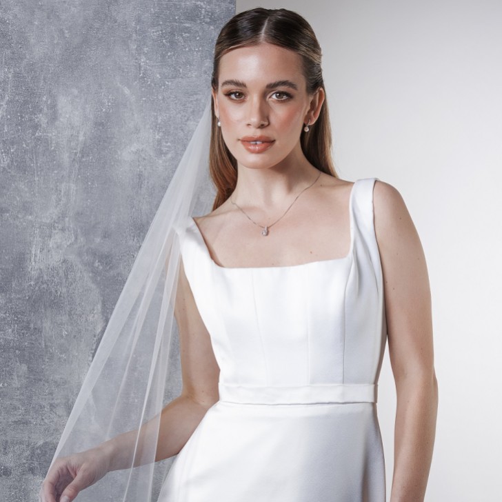 Rainbow Club Voile de chapelle en peigne ivoire embelli Indigo