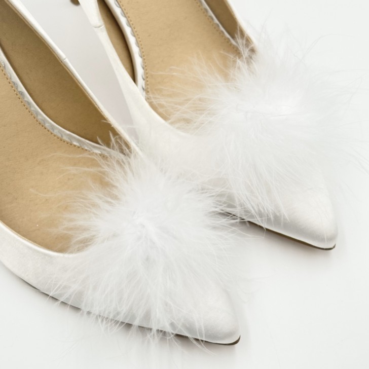 Rainbow Club Kitty Feather Pom Pom Shoe Clips