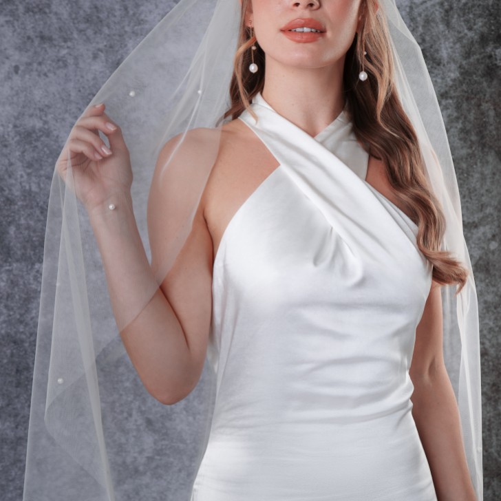 Rainbow Club Leilani Ivory Single Tier Scattered Pearl Fingertip Veil