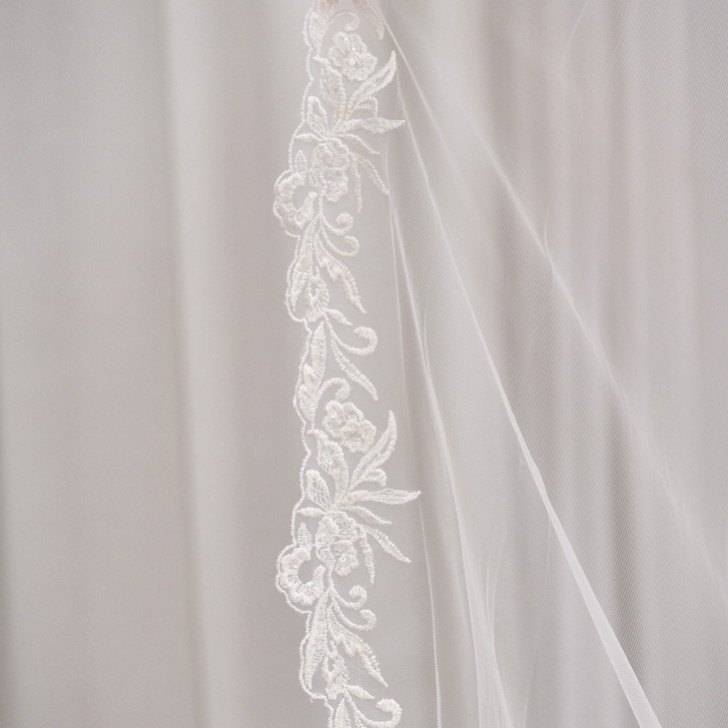 Rivington Single Tier Italian Tulle Lace Trimmed Veil