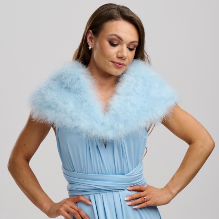 Impacco nuziale in piume blu scarlatto