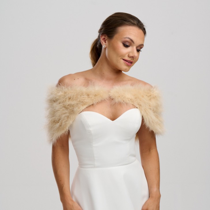 Étole de mariée en plumes de champagne écarlate