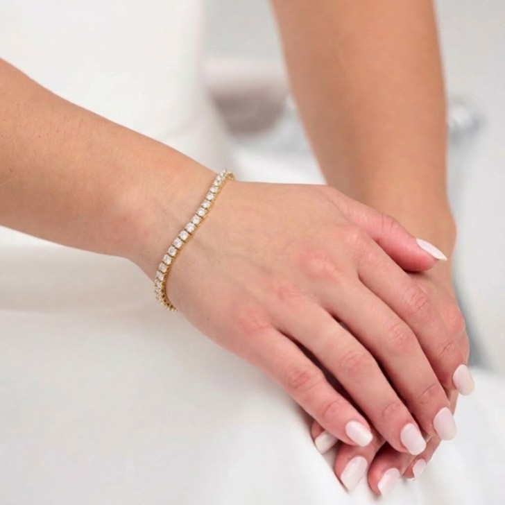 Alanna Simple Cubic Zirconia Tennis Bracelet (Gold)