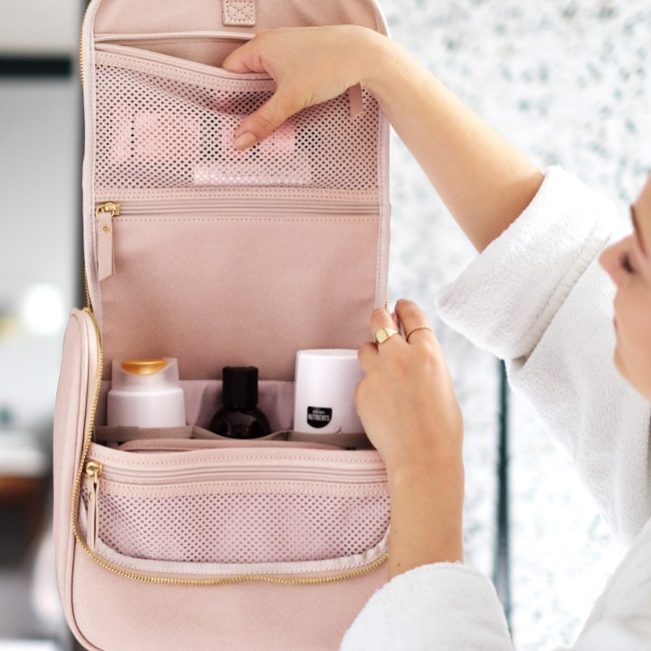 Stackers Blush Hanging Wash Bag