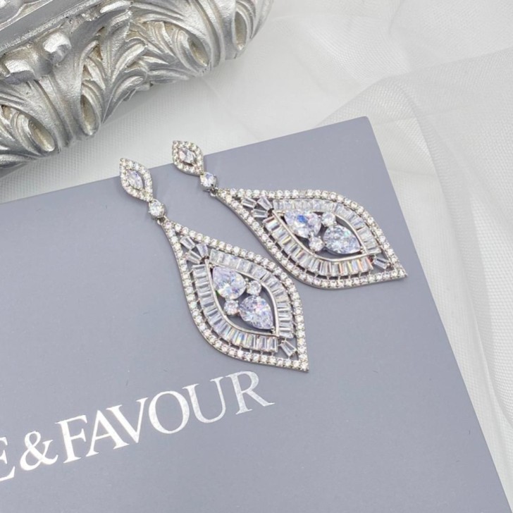 Boucles d'oreilles chandelier en zircon cubique de Verona