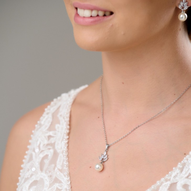 Vienna Vintage Pearl Drop Wedding Necklace