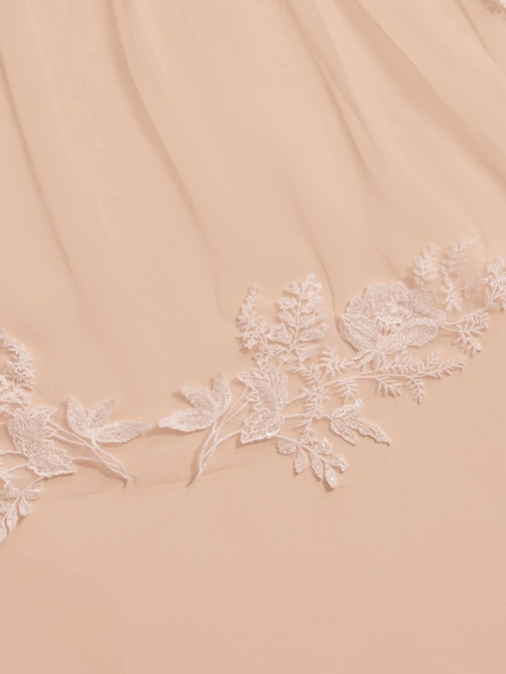 Bianco Ivory Single Tier Cut Edge Cathedral Veil with Lace Appliques S416