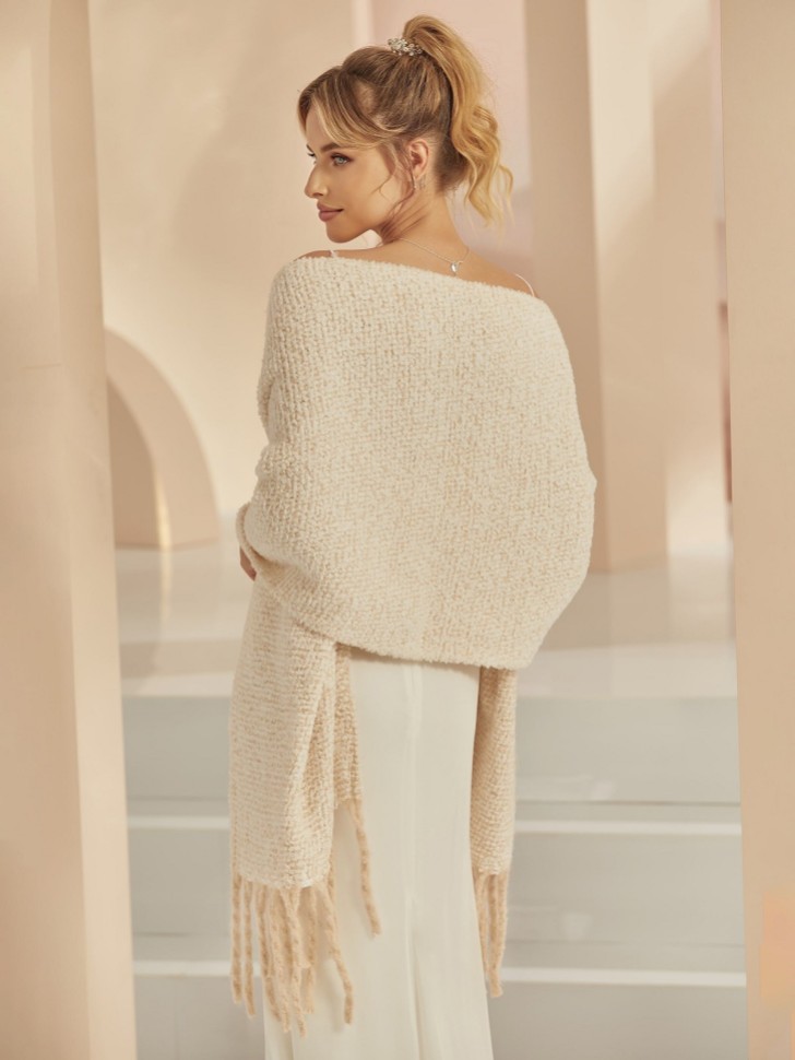 Bianco Knitted Wedding Shawl with Tassels E382