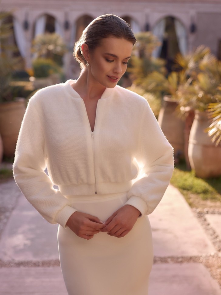 Bianco Ivory Cashmere Effect Knitted Bridal Jacket E497