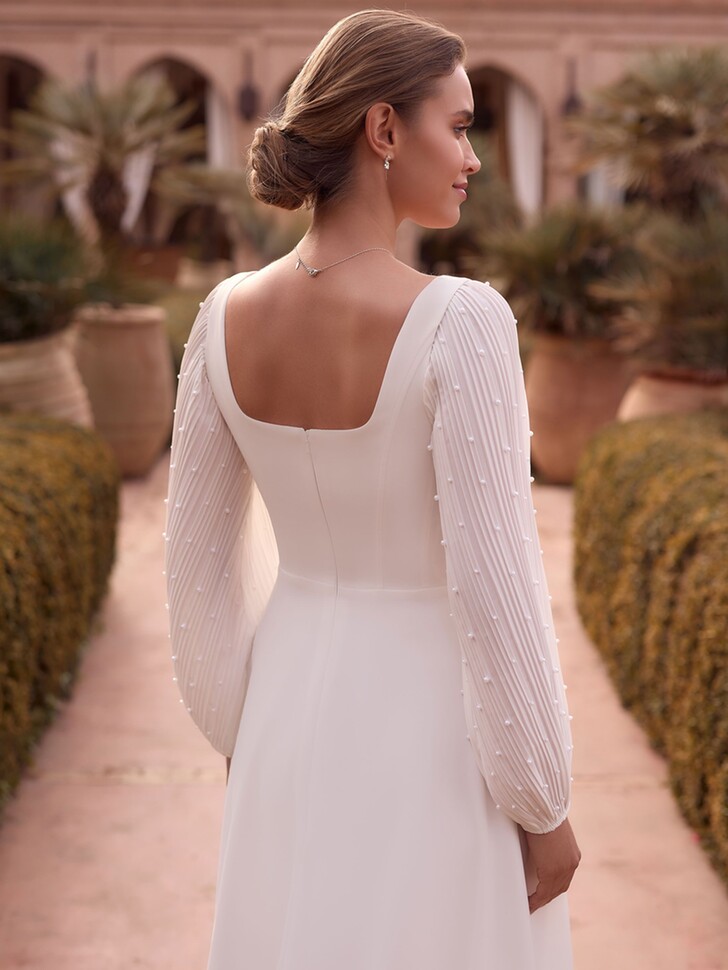 Bianco Ivory Pearl Embellished Chiffon Bridal Sleeves