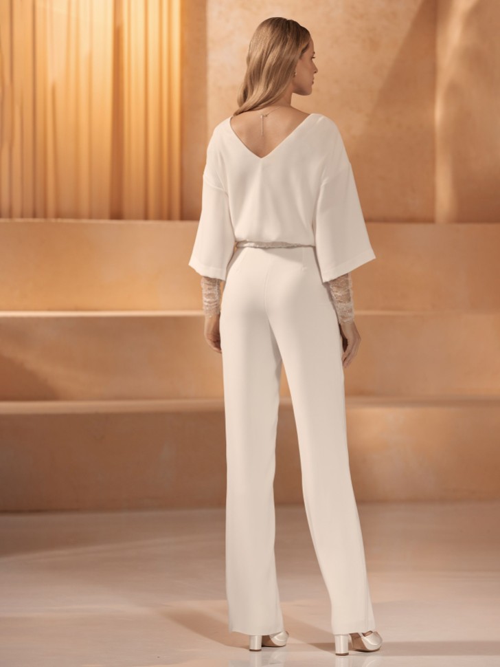 Bianco Ivory Stretch Crepe 3/4 Sleeve Top E417