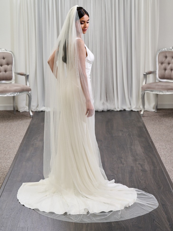 Camden Single Tier Italian Tulle Dainty Scattered Pearl Veil