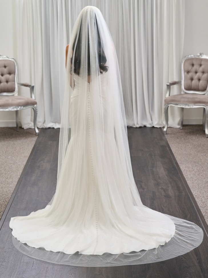Camden Single Tier Italian Tulle Dainty Scattered Pearl Veil