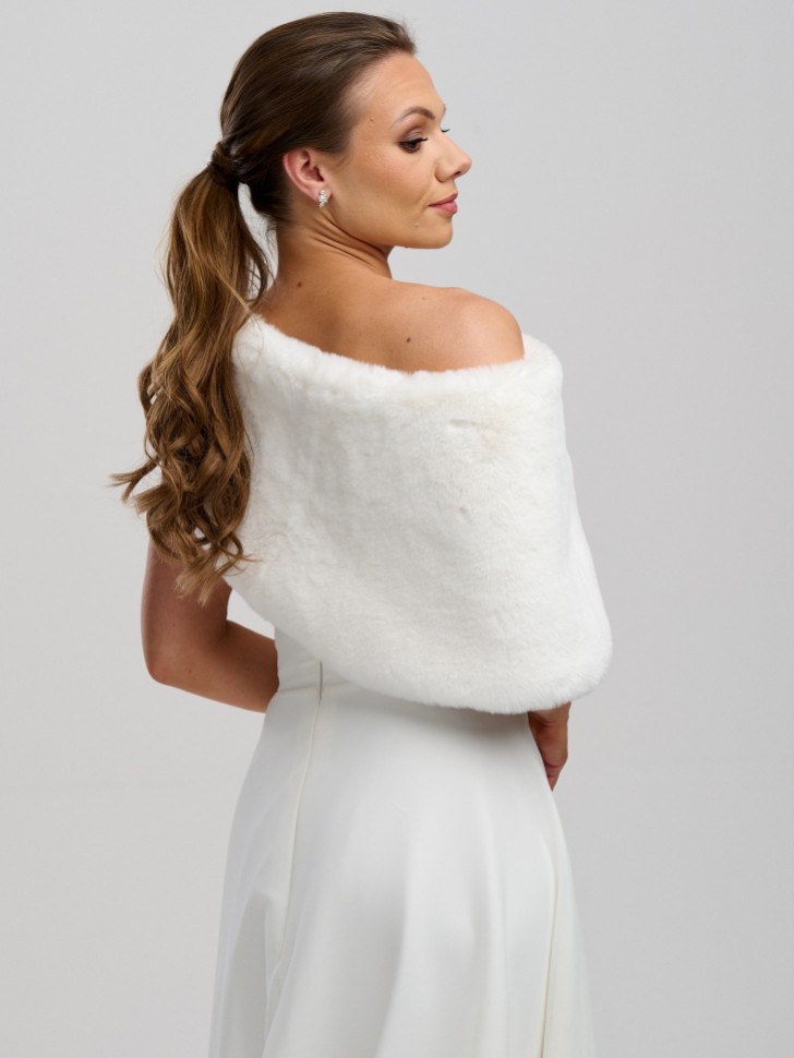 Helen Moore Elfenbeinfarbenes Kunstfell-Hochzeitstuch