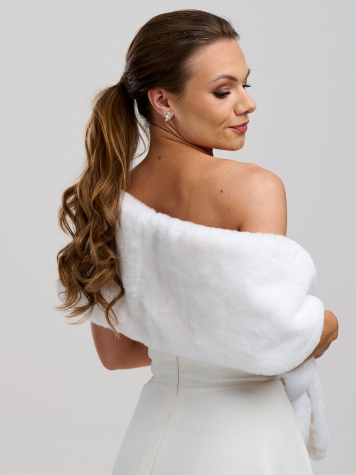 Helen Moore Ivory Vixen Faux Fur Stole