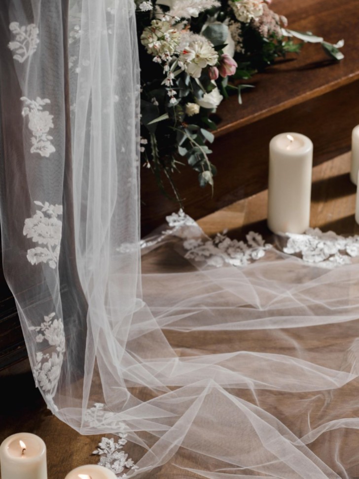 Linzi Jay Ivory Single Tier Chapel Veil with Floral Lace Motifs LA963