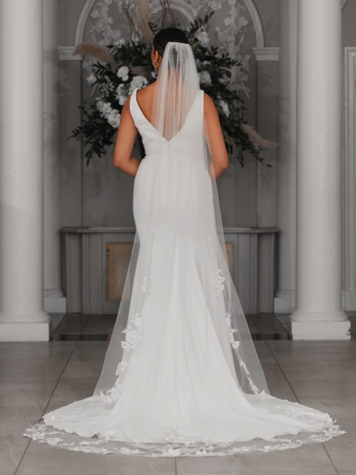 Linzi Jay Ivory Single Tier Chapel Veil with Floral Lace Motifs LA963
