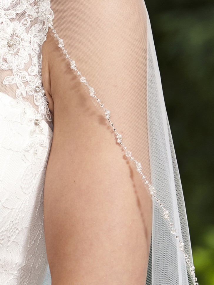 Linzi Jay Einstöckiger Schleier mit Perlen und Perlenrand LA959