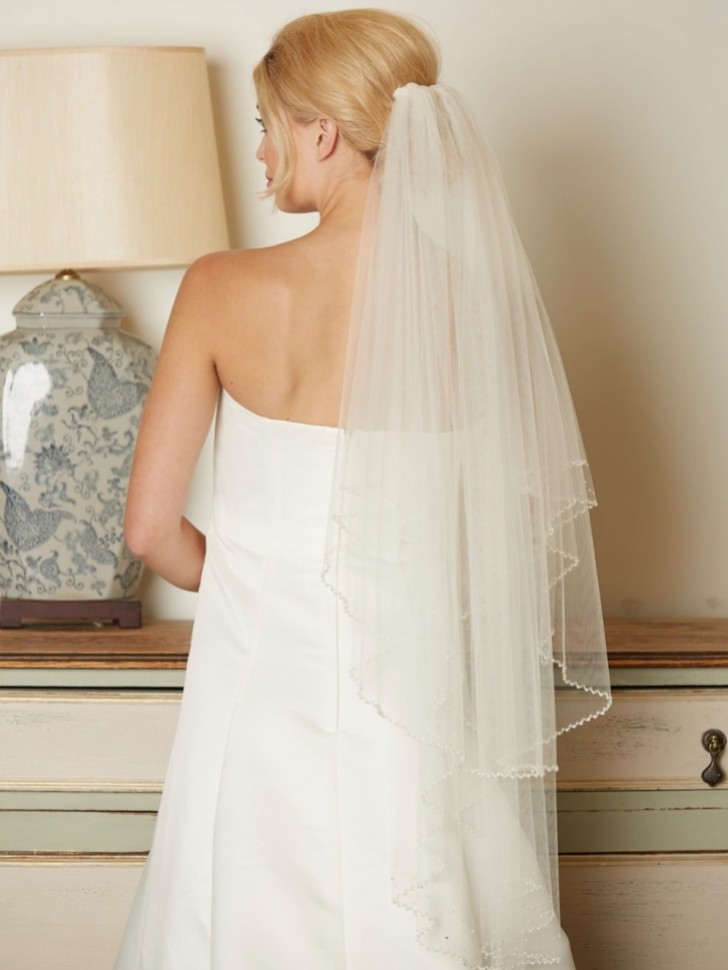 Linzi Jay Zweistöckige Perle Rand Elfenbein Tüll Fingertip Schleier V684