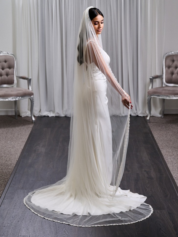 Oxford Single Tier Italian Tulle Narrow Beaded Lace Trimmed Veil