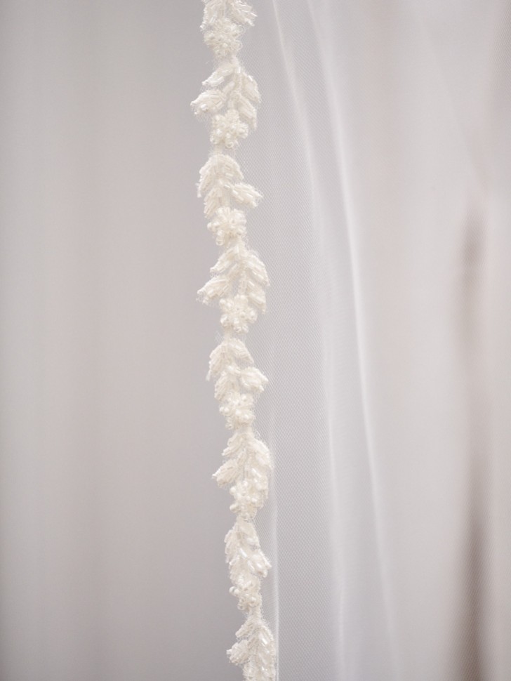 Oxford Single Tier Italian Tulle Narrow Beaded Lace Trimmed Veil