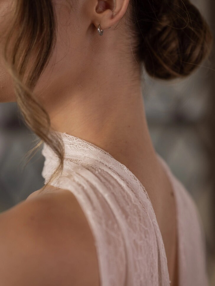 Perfect Bridal Ivory Chantilly Lace Wedding Scarf