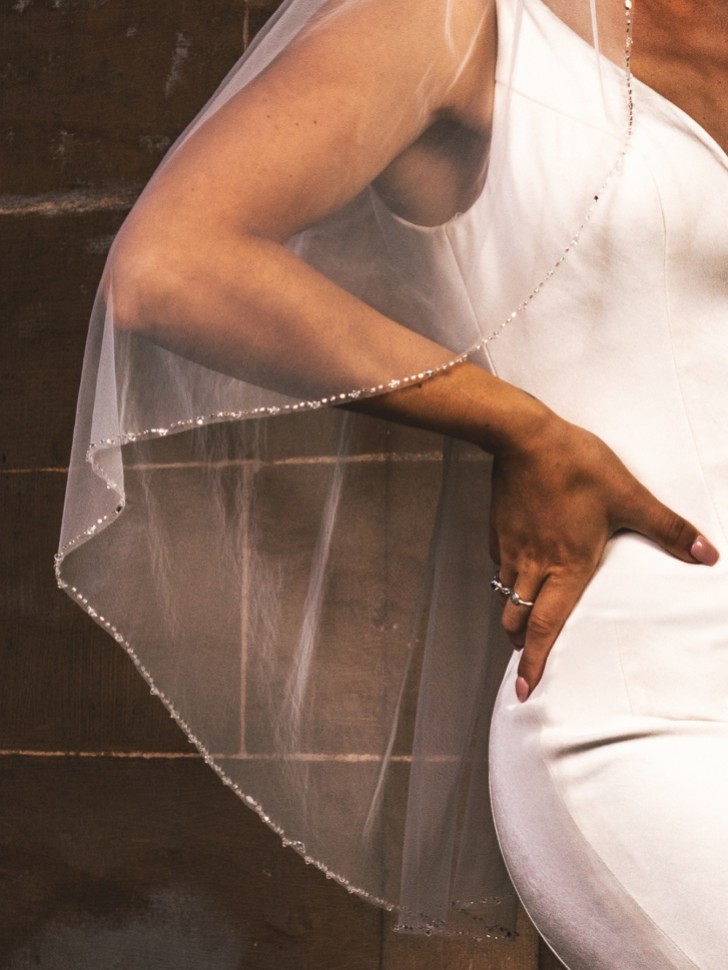 Perfect Bridal Elfenbein Einstöckiger Perlenrand Brautschleier