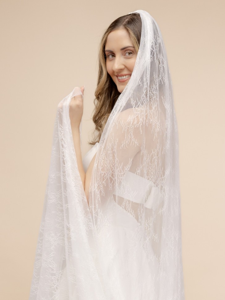 Perfect Bridal Ivory Single Tier Chantilly Lace Tulle Cathedral Veil