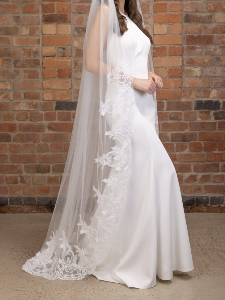 Perfect Bridal Ivory Single Tier Floor Length Veil with Lace Train