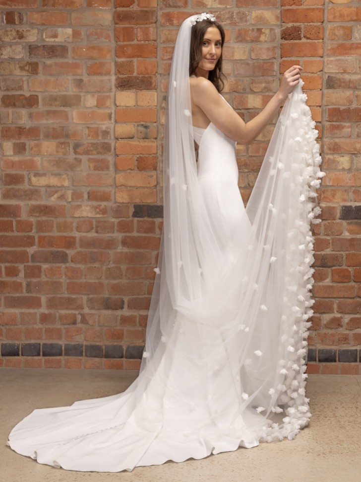 Perfect Bridal Ivory Single Tier Heavily Embellished 3D Flowers Veil