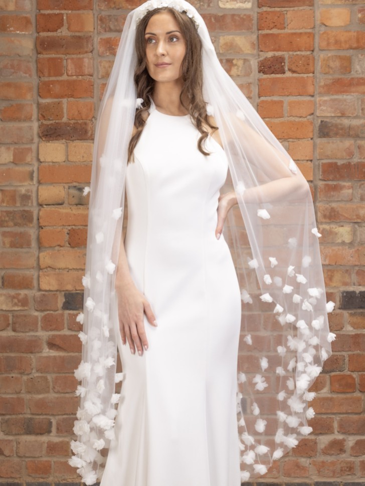 Perfect Bridal Ivory Single Tier 3D Flowers Waltz Length Veil