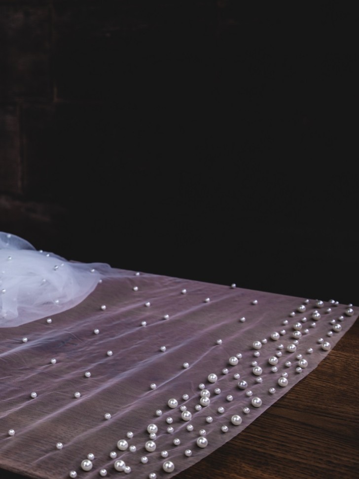 Perfect Bridal Elfenbeinfarbener zweistufiger, stark verzierter, kurzer Perlenschleier