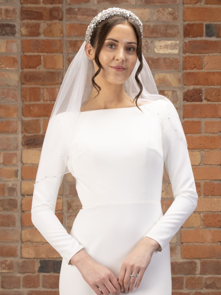 Perfect Bridal Ivory Single Tier Pearl and Diamante Edge Short Veil