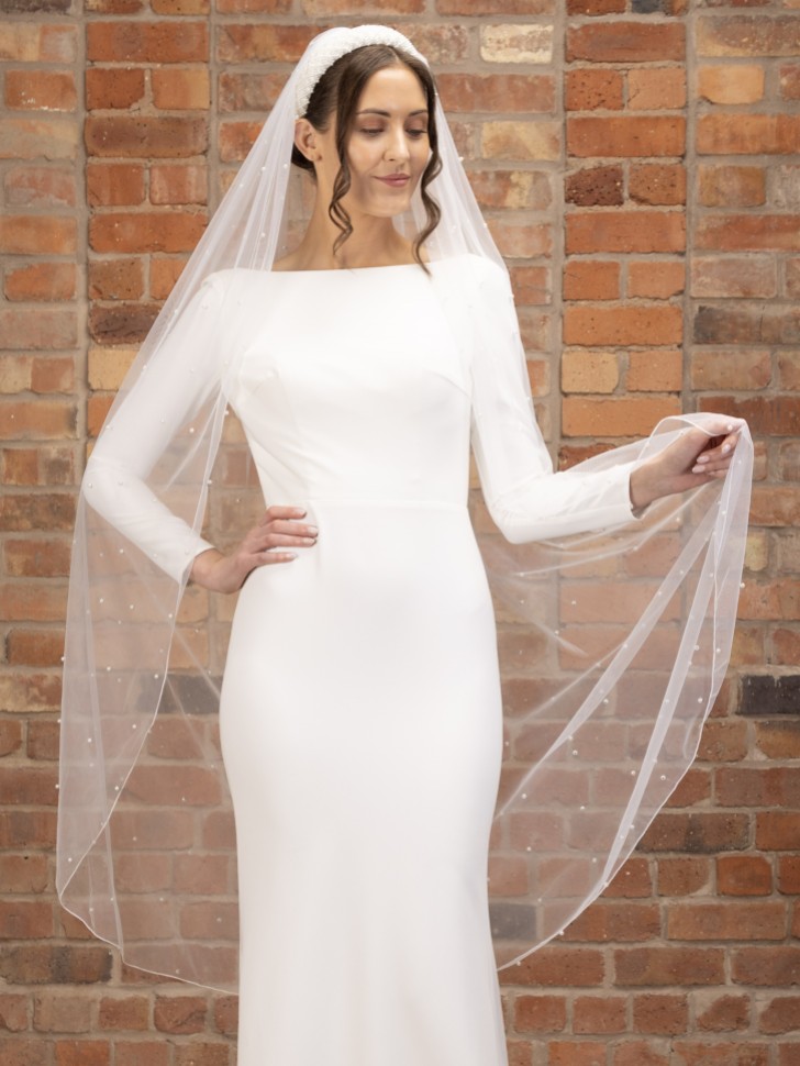 Perfect Bridal Elfenbeinfarbener einstufiger Schleier mit Bleistiftrand und Perlenbesatz