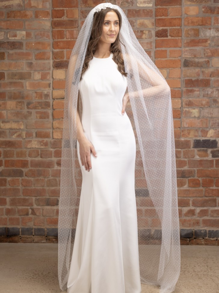 Perfect Bridal Elfenbeinfarbener einreihiger bodenlanger Polka Dot Schleier