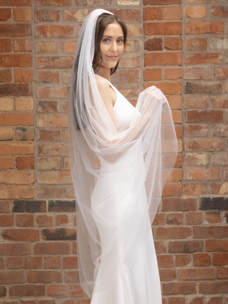 Perfect Bridal Voile de valse ivoire à un seul niveau, avec bord coupé et cristaux dispersés