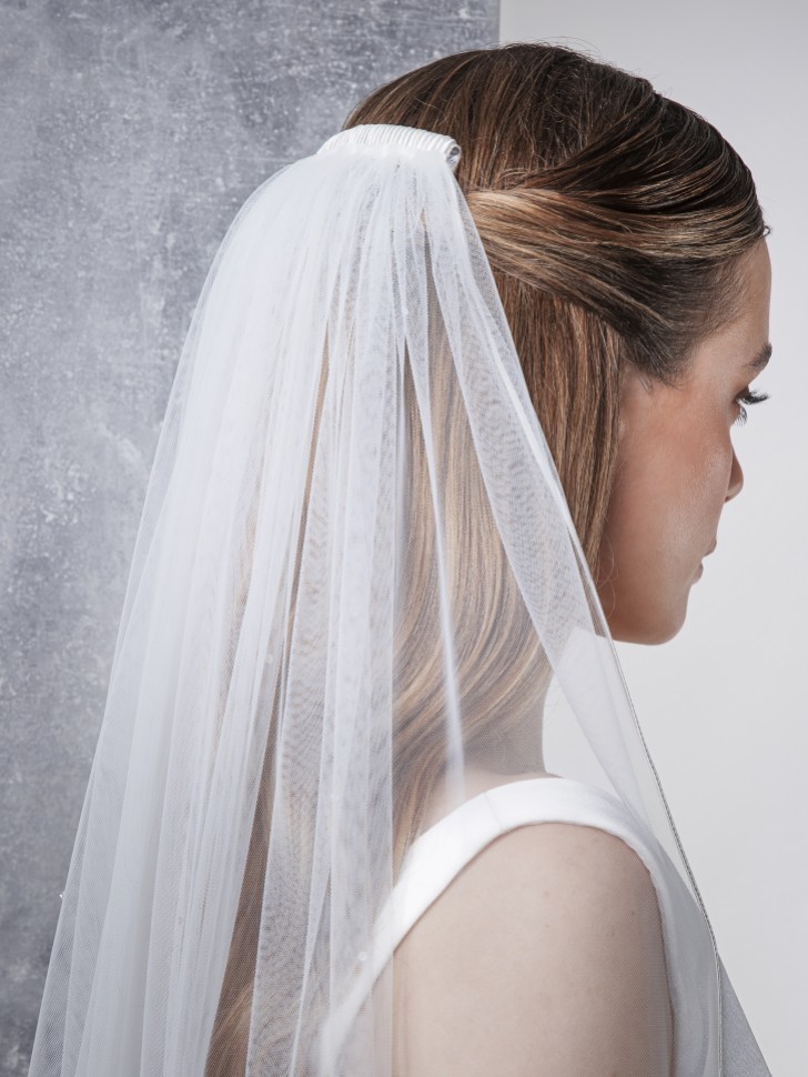 Rainbow Club Heiterkeit Einstöckiger Schleier mit verstreuten Diamanten