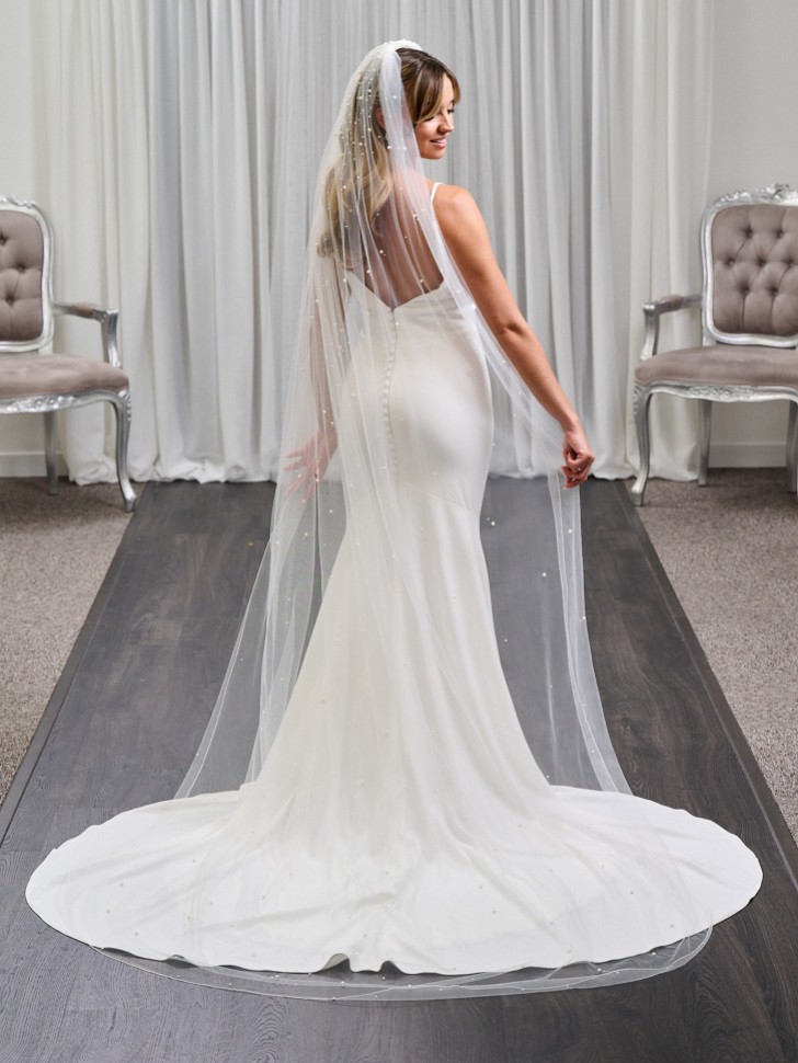 San Diego Ivory Single Tier Pearl Embellished Long Veil