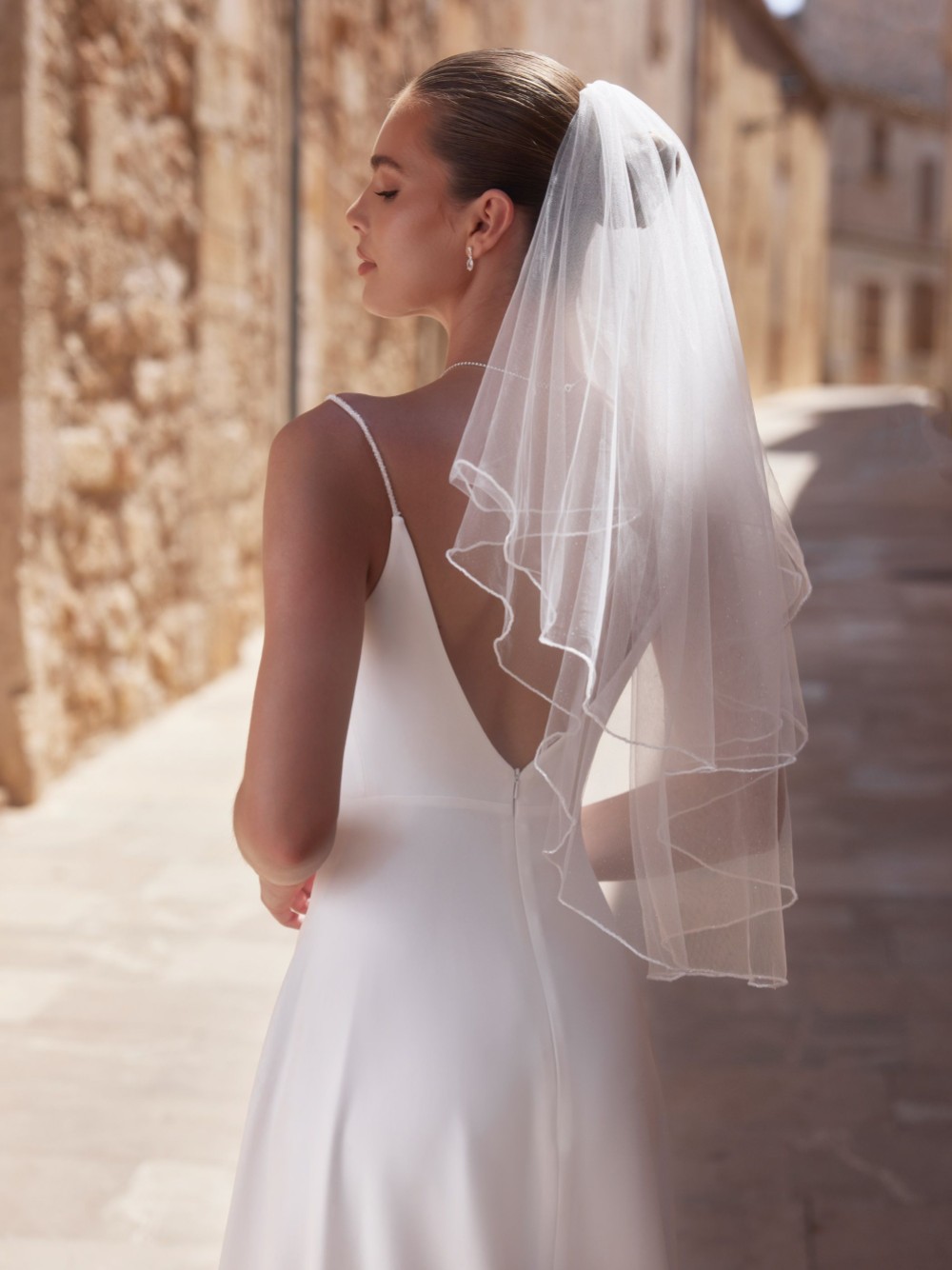 Ivory Two Tier Glitter Tulle Short Veil with Glass Bead Edge S494