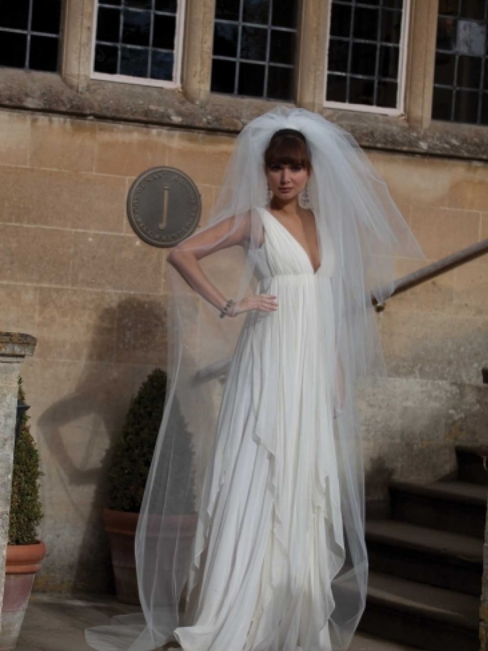 Joyce Jackson Napoli Three Tier Cut 