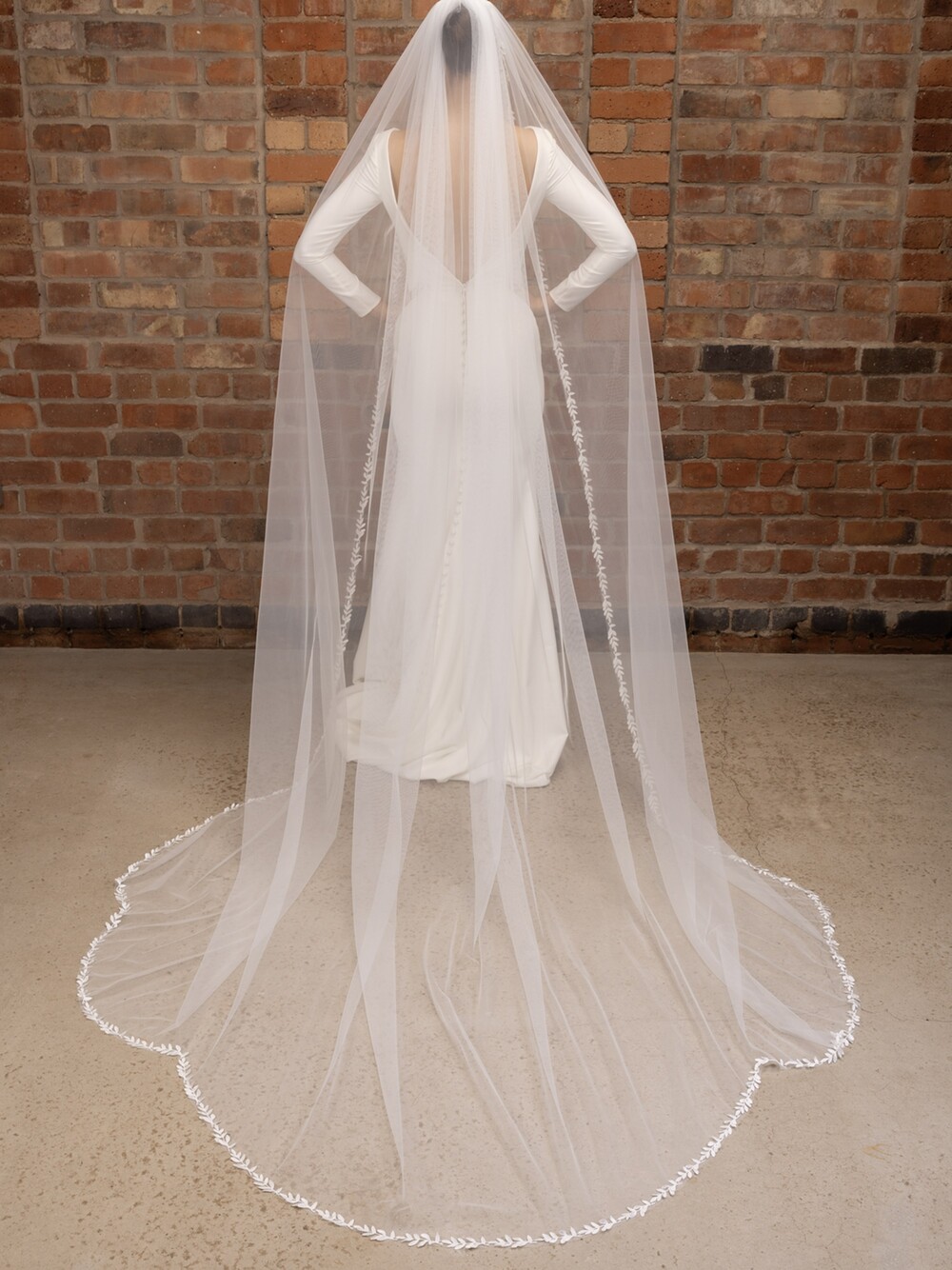 Floravere Ivory Tulle Veil - Cathedral Length Floravere Fingertip Length Ivory Tulle Wedding Veil | eBay main image 3