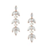 Photograph: Amalia - Pendants d'oreilles en or rose avec zircon cubique et perles