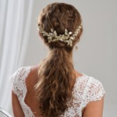 Fotografia: Arianna Diadema semi-halo com pérolas e folhas Aurelia AR636