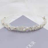 Photograph: Bandeau de perles et de perles Beatrice d'inspiration vintage