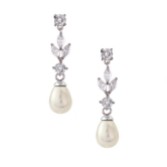Fotografia: Brincos Abella com zircónia cúbica e pérolas