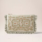 Fotografia: Elizabeth Scarlett English Garden Sage Green Velvet Frill Pouch